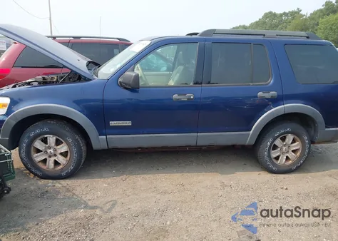 2006 Ford Explorer Xlt from USA, damaged, VIN 1FMEU73886UA79967